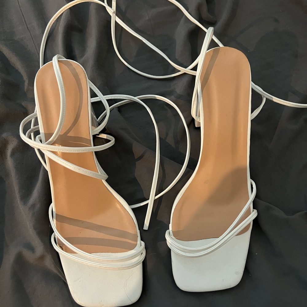 Elegant White Strappy Women's Sandals